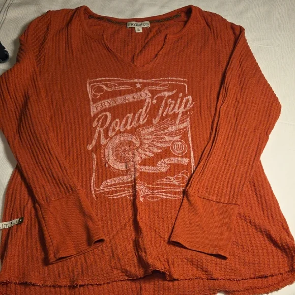 FRYE AND CO. Rust Graphic Long Sleeve Top - Picture 1 of 5